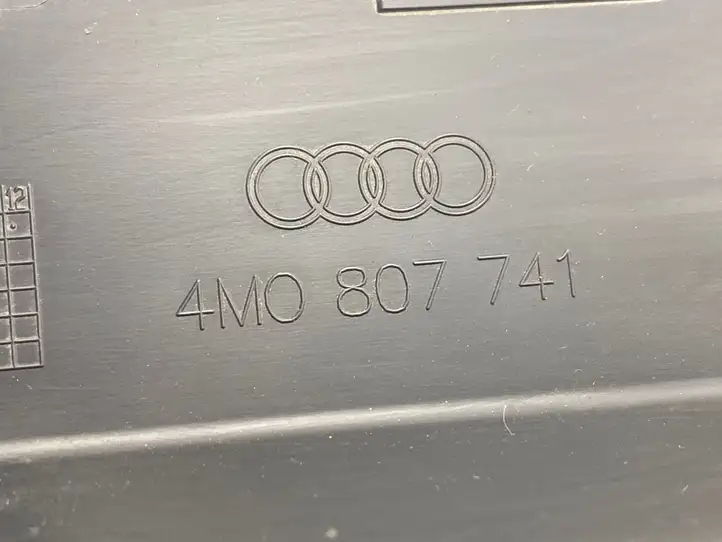 Audi Q7 4M (2019 - ) 4M0807741 Заглушка ISOFIX — фото 7