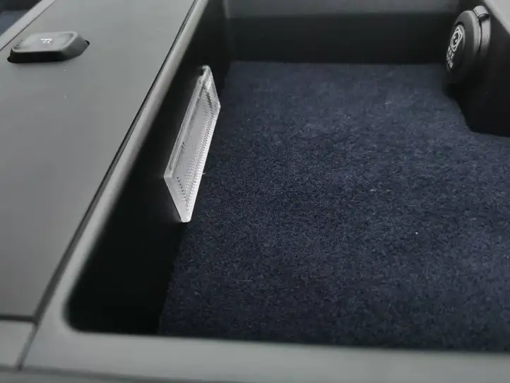 Maserati Quattroporte (2003 - 2008) Подлокотник заднего сиденья — фото 4
