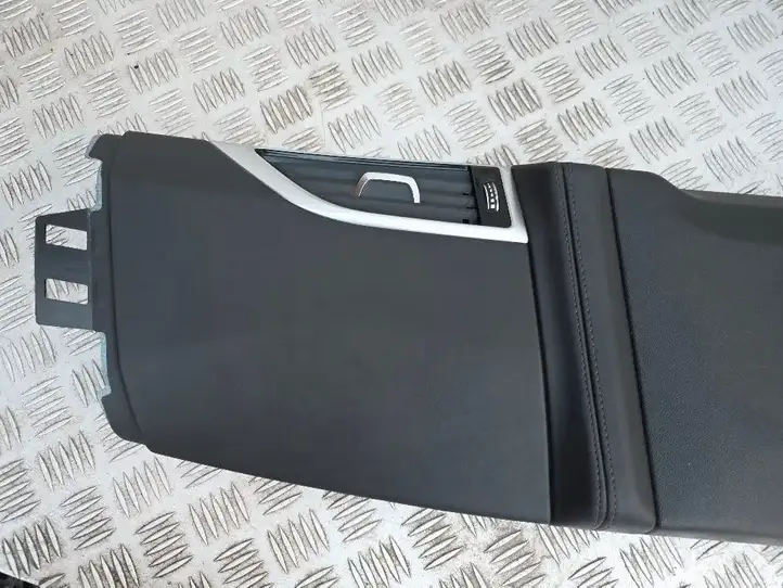 BMW 7 G11 G12 (2015 - 2022) 7391906 Нижняя обшивка стойки B — фото 12