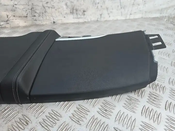 BMW 7 G11 G12 (2015 - 2022) 7391905 Нижняя обшивка стойки B — фото 8