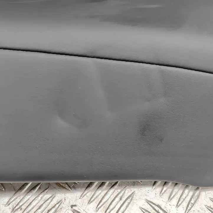 Tesla Model 3 (2017 - 2023) 109602701E Нижняя боковая отделка заднего сиденья — фото 5