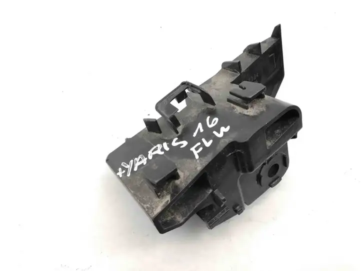 Toyota Yaris (2014 - 2019) 521560D091 Кронштейн угловой части бампера — фото 2