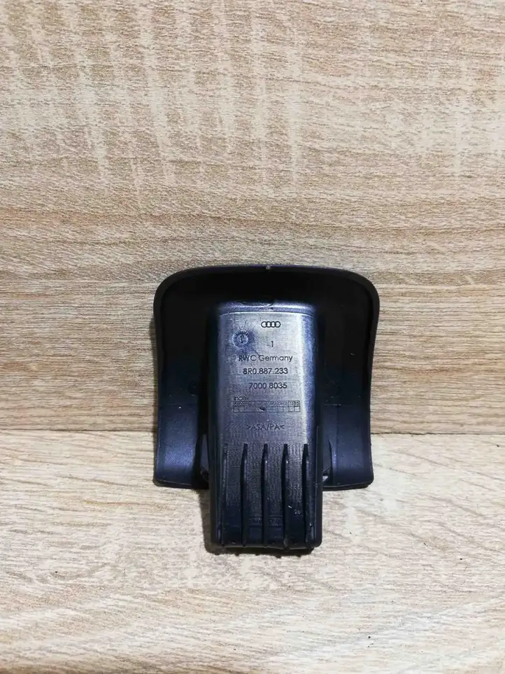 Audi Q5 SQ5 (2008 - 2012) 8R0887233 Заглушка ISOFIX — фото 3
