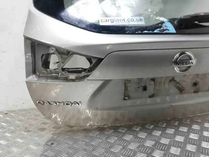 Nissan Qashqai (2013 - 2017) Крышка багажника — фото 2