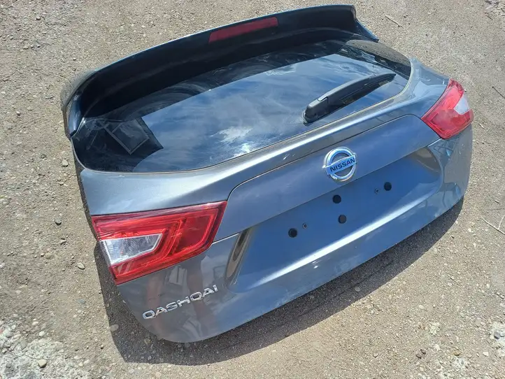Nissan Qashqai (2013 - 2017) Крышка багажника — фото 3