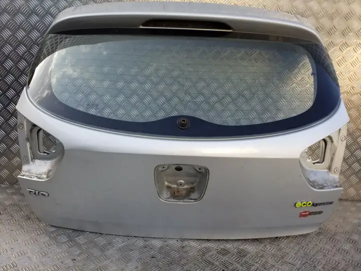 Kia Rio Крышка багажника — фото 3