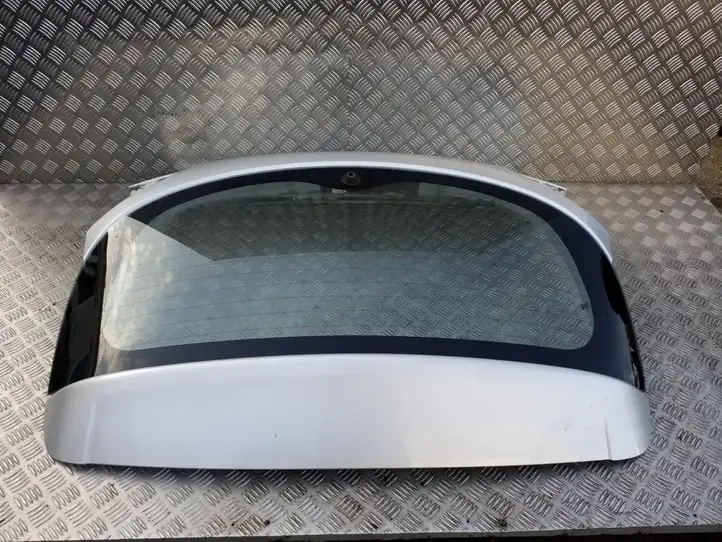 Kia Rio Крышка багажника — фото 5