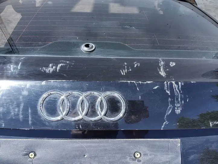 Audi A4 S4 B8 8K (2007 - 2011) Крышка багажника — фото 4