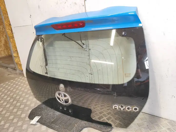 Toyota Aygo AB40 (2014 - 2018) Крышка багажника — фото 3