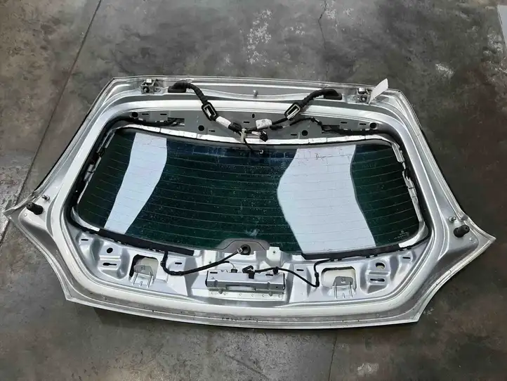 Volkswagen Scirocco (2008 - 2014) Крышка багажника — фото 2
