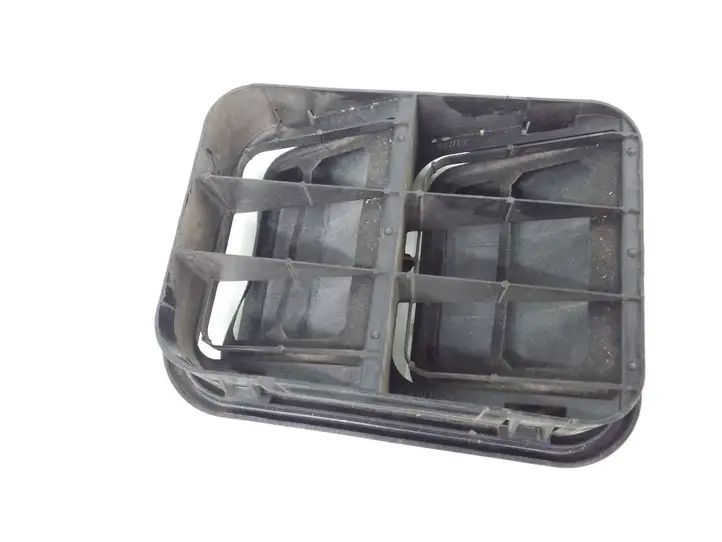 Nissan Qashqai (2013 - 2017) 8200003575 Вентиляционная решетка кузова — фото 1