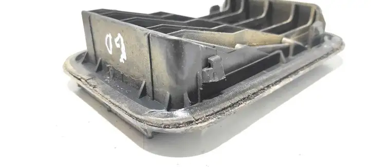 Toyota Corolla E120 E130 (2004 - 2007) 6294016060 Вентиляционная решетка кузова — фото 8