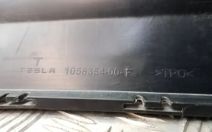 Tesla Model X (2015 - 2021) 105835400F Нижняя часть переднего бампера — фото 8