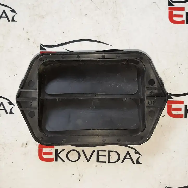 Mazda 3 II (2013 - 2017) C14551921 Вентиляционная решетка кузова — фото 1