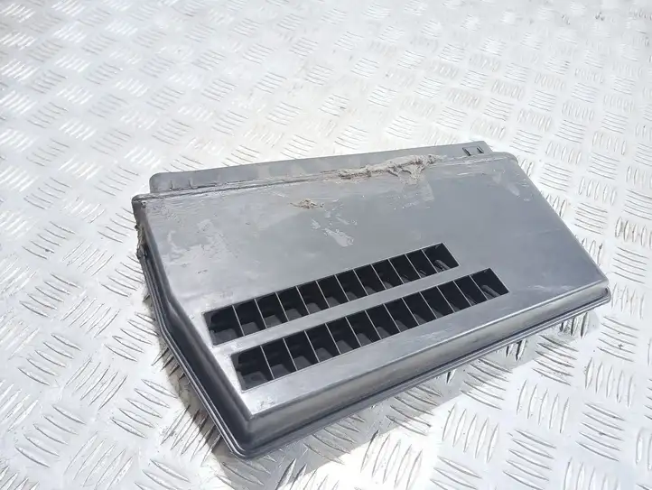 Land Rover Range Rover L322 (2002 - 2005) 8385388 Вентиляционная решетка кузова — фото 2