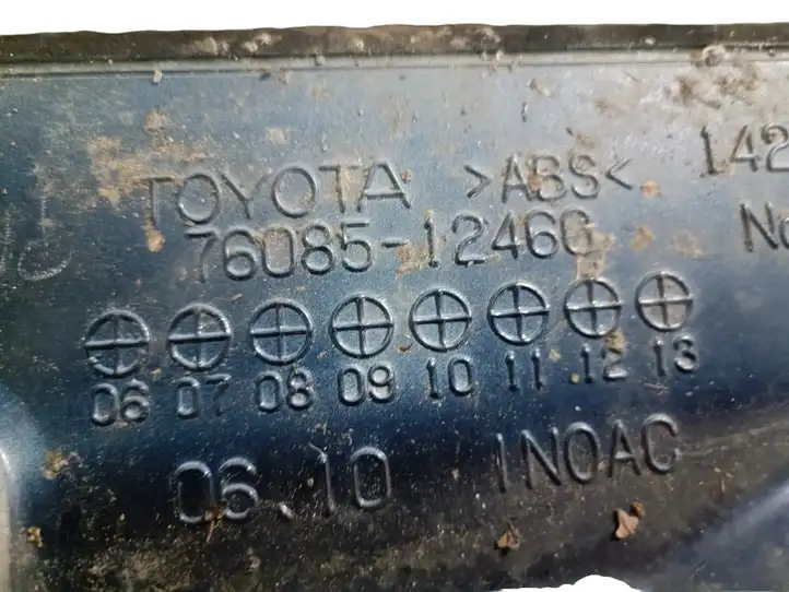Toyota Auris 150 (2006 - 2012) 7608512460 Спойлер заднего стекла — фото 3
