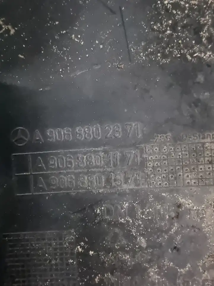Mercedes-Benz Sprinter W906 (2006 - 2018) A9068802371 Угловая часть заднего бампера — фото 3