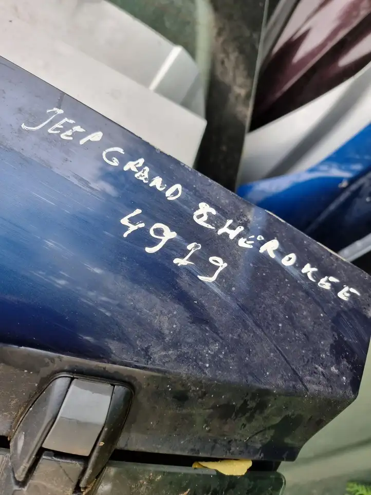 Jeep Grand Cherokee (WK) (2004 - 2010) Крышка багажника — фото 2