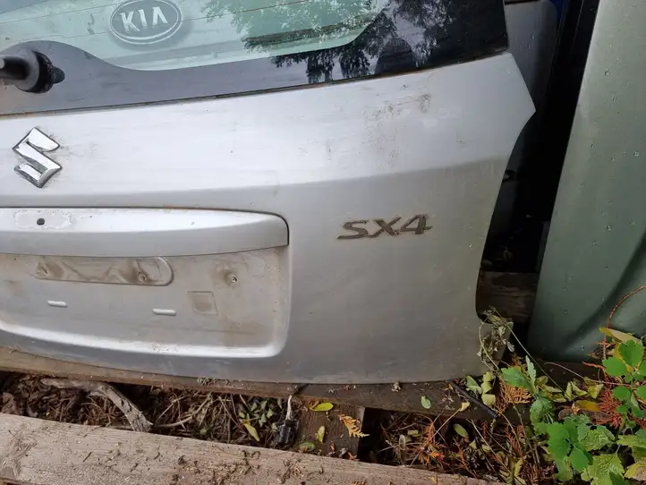 Suzuki SX4 (2006 - 2009) Крышка багажника — фото 4