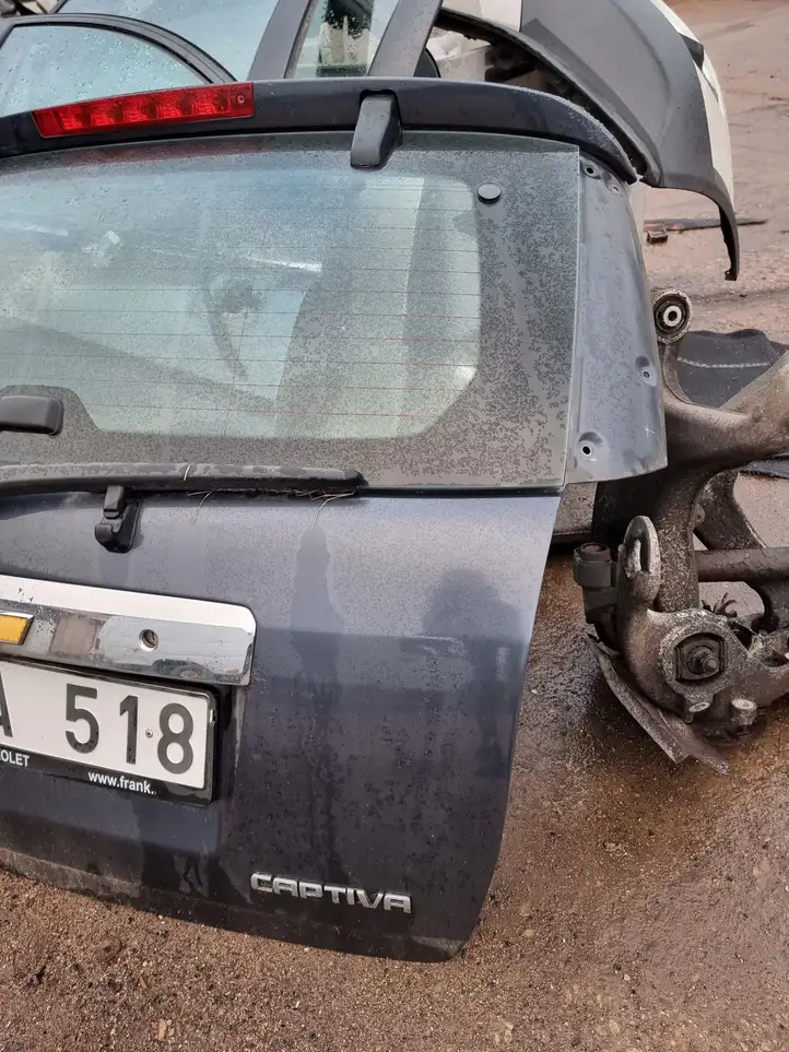 Chevrolet Captiva (2006 - 2011) Крышка багажника — фото 4