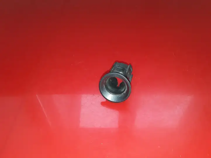 Land Rover Range Rover L322 (2002 - 2005) 7010265 Кронштейн заднего датчика парковки — фото 2