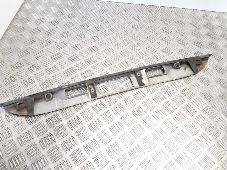 Mercedes-Benz E W211 (2002 - 2009) A2117400493 Подсветка номера — фото 2