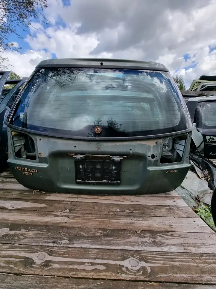 Subaru Outback (1998 - 2003) Крышка багажника — фото 2