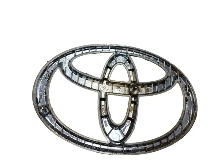Toyota Corolla Verso E121 (2001 - 2004) 90975W201 Эмблема производителя — фото 2