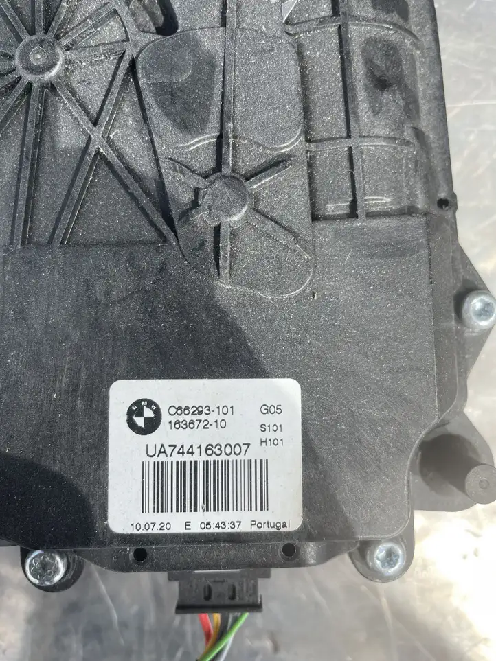 BMW X5 G05 (2018 - ) 744163007 Замок крышки багажника — фото 1