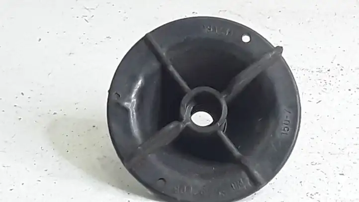 Opel Astra G (1998 - 2004) 90126755 Болт крепления запасного колеса — фото 2