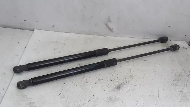 Opel Astra (2004 - 2009)  13122695 Амортизатор задней крышки