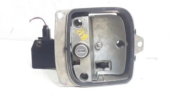Seat Ibiza III (6L) (2002 - 2008) 6L6827573B Ручка крышки багажника — фото 2