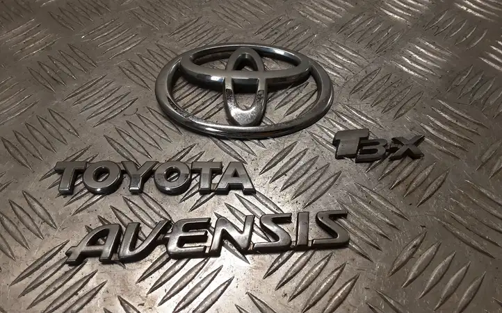 Toyota Avensis T250 (2006 - 2009) 7543105050 Эмблема производителя — фото 1