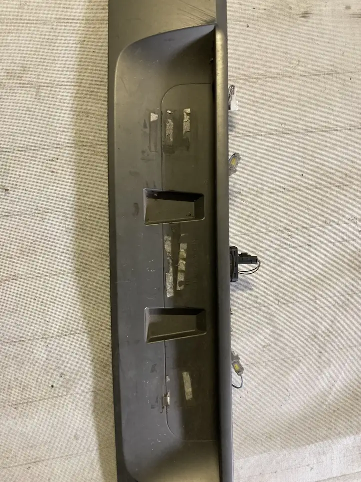 Renault Scenic II - Grand scenic II (2003 - 2006) 8200139781 Подсветка номера — фото 3