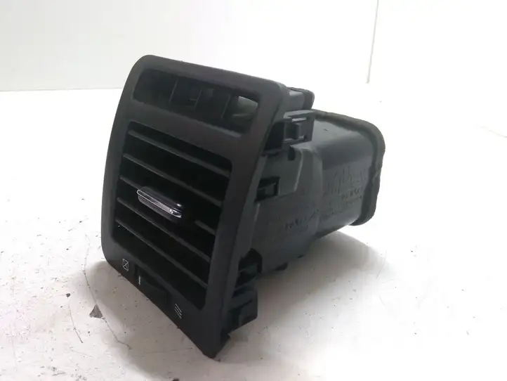 Toyota Corolla Verso E121 (2001 - 2004) 5565013020 Боковой воздушный дефлектор — фото 1