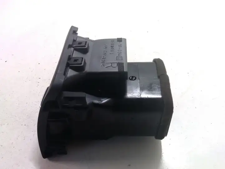 Toyota Corolla Verso E121 (2001 - 2004) 5565013020 Боковой воздушный дефлектор — фото 2