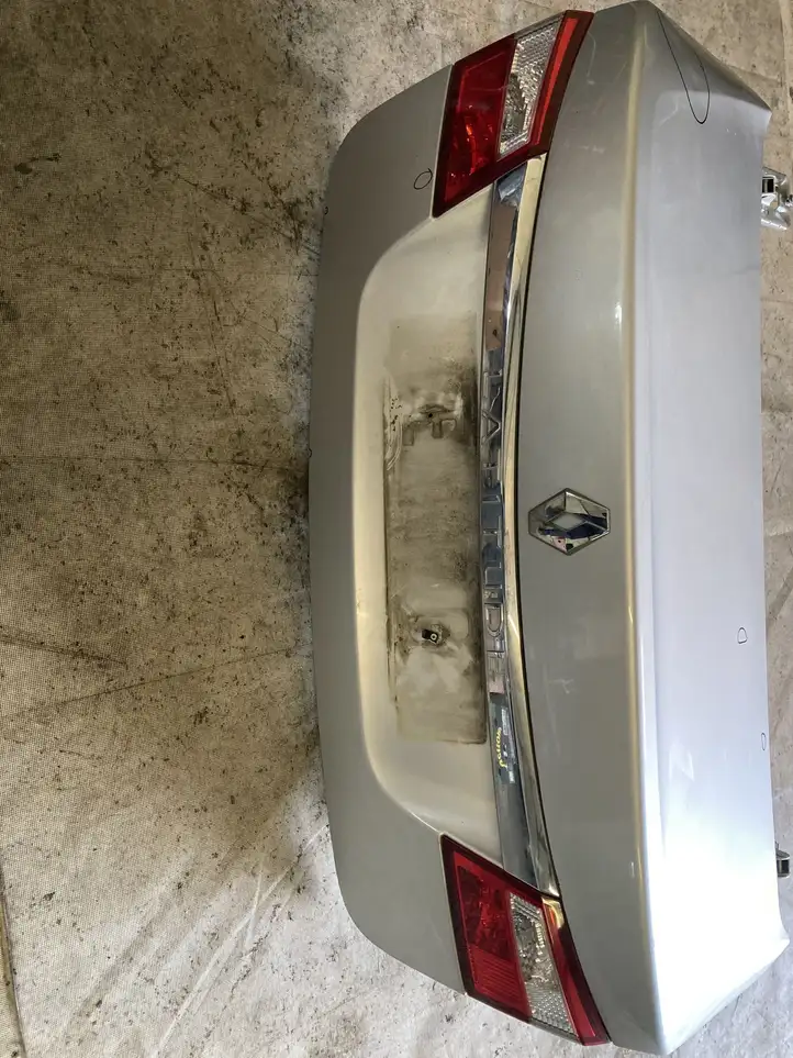Renault Latitude (L70) (2010 - 2014) Крышка багажника — фото 5