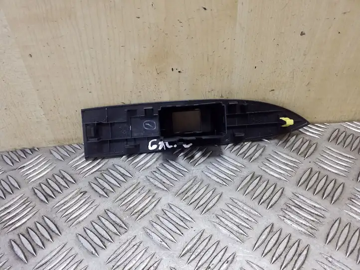 Toyota Avensis T270 (2009 - 2012) 7427205050 Накладка кнопки стеклоподъемника — фото 4