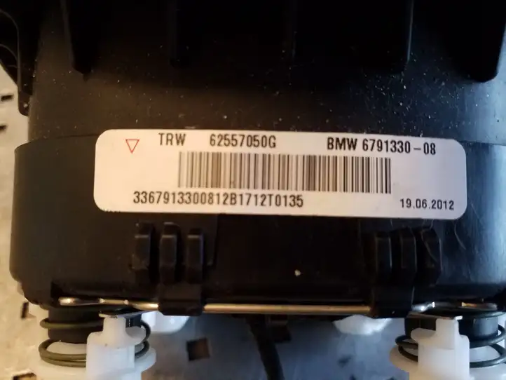 BMW 3 F30 F35 F31 (2012 - 2018) 6791330 Подушка безопасности руля — фото 2
