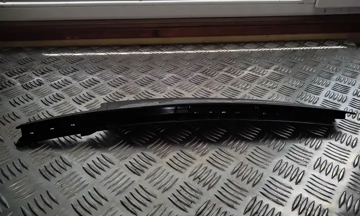 BMW 3 F30 F35 F31 (2012 - 2018) 51357258307 Накладка стекла задней двери — фото 2