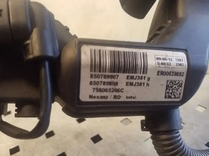 BMW 3 F30 F35 F31 (2012 - 2018) 12518508696 Проводка двигателя — фото 3