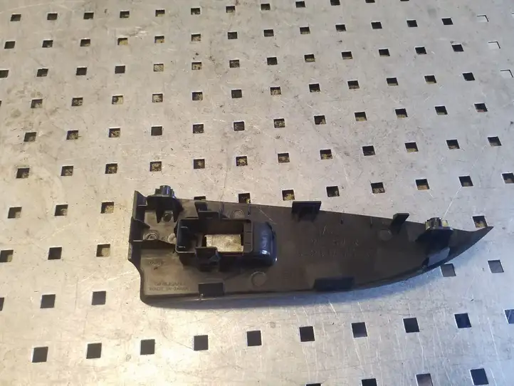 Subaru Outback (2009 - 2014) 94263AJ040 Накладка кнопки стеклоподъемника — фото 3