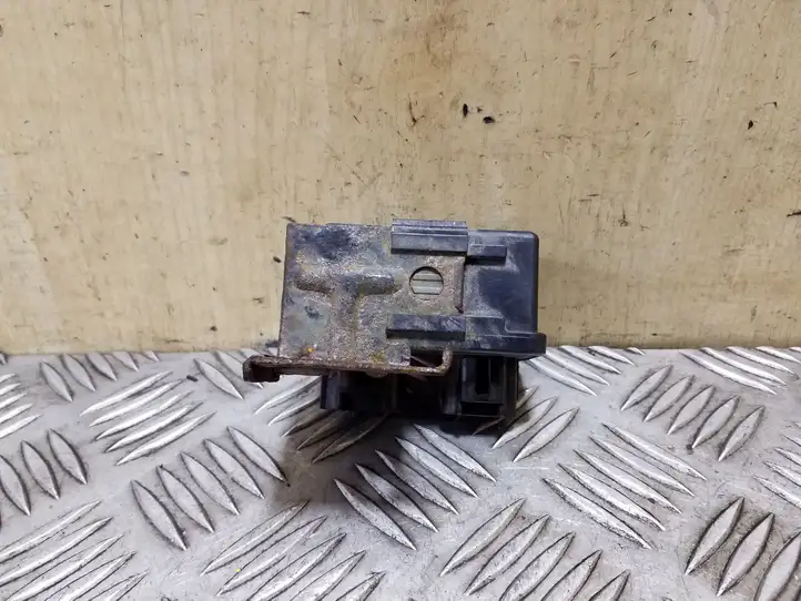 Subaru Outback (2009 - 2014) 86121AJ000 Реле стеклоочистителей — фото 4
