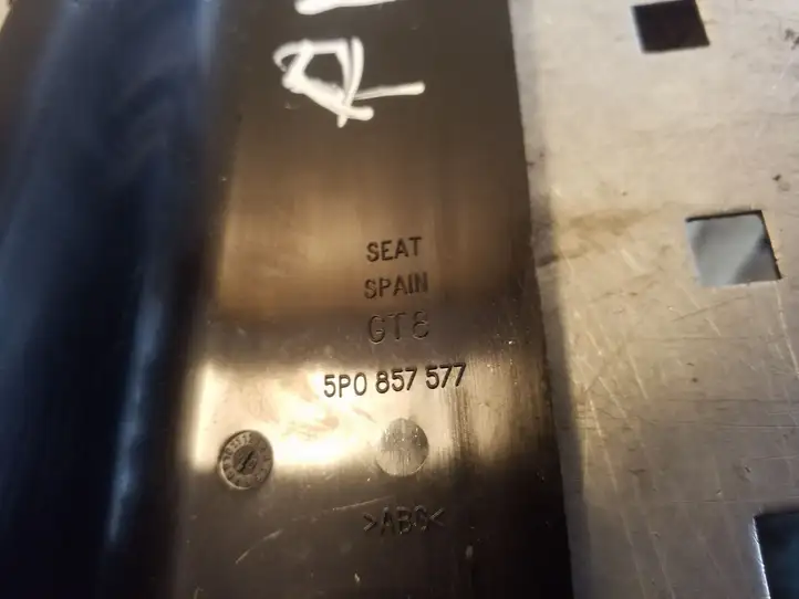 Seat Altea XL (2004 - 2015) 5P0857577 Прочие детали салона — фото 2