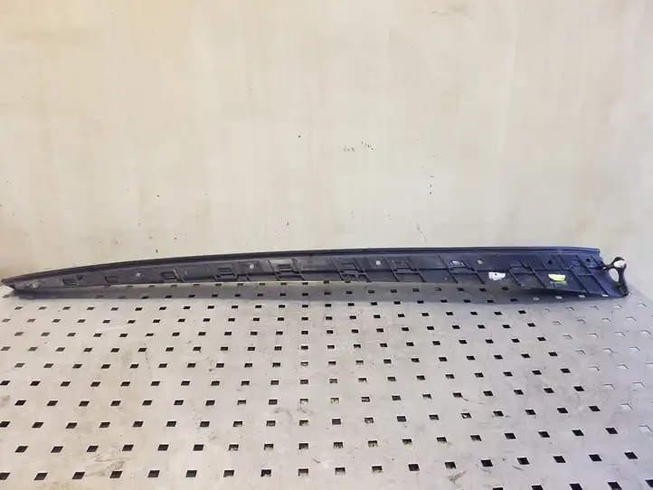 Seat Altea XL (2004 - 2015) 5P0854320D Накладка стоек лобового стекла — фото 4