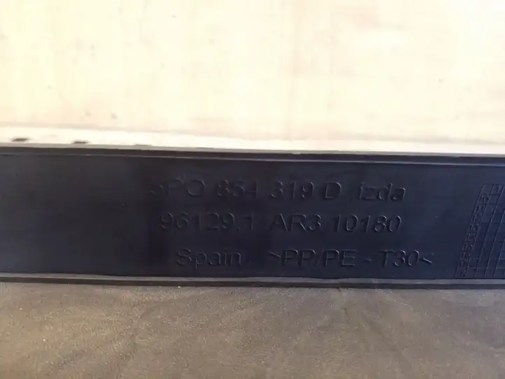 Seat Altea XL (2004 - 2015) 5P0854319D Накладка стоек лобового стекла — фото 2