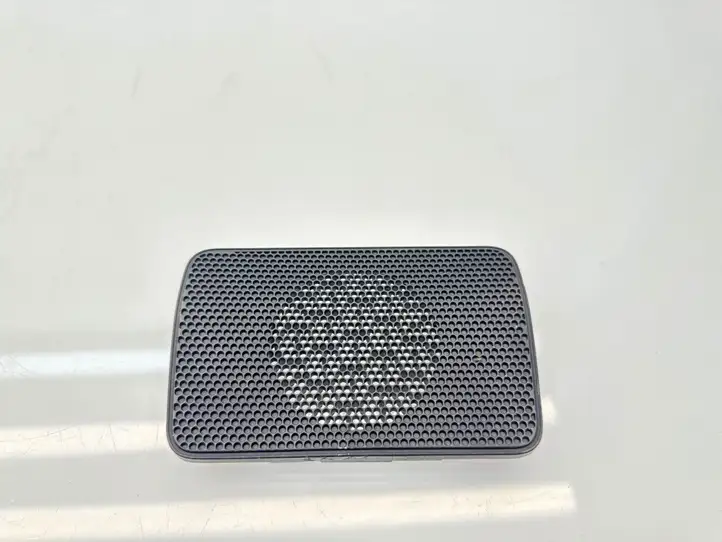 Toyota Yaris Cross (2020 - ) 55510K0010 Решетка сабвуфера — фото 1