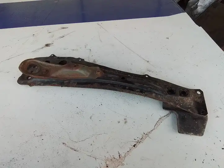 Toyota Avensis T250 (2006 - 2009) Боковая панель радиатора — фото 4