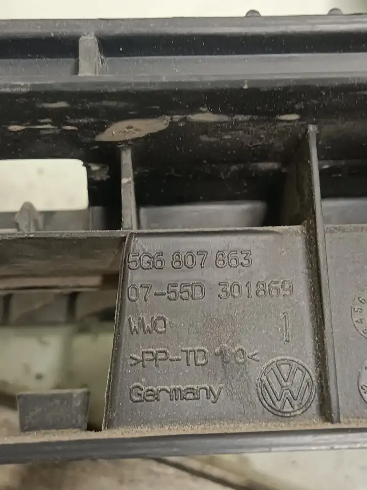 Volkswagen Golf VII (2013 - 2019) 5G6807863 Кронштейн заднего бампера — фото 3
