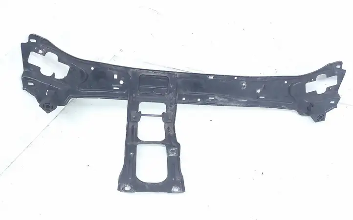 Mercedes-Benz C W203 (2000 - 2007) Верхняя панель радиатора — фото 3